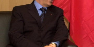 alt