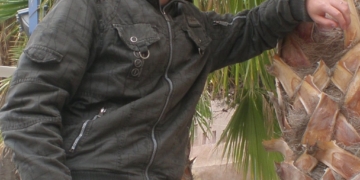 alt