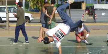 alt