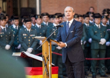 Fernández de Mesa afirma que el juez “busca lo que no hay” en la valla de Melilla