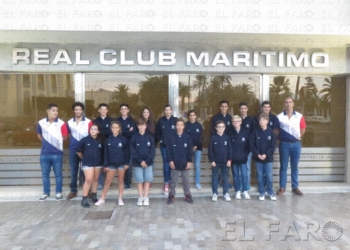 El equipo de regatas del Club Marítimo que ha protagonizado este pasado fin de semana dos actuaciones en la penínsul