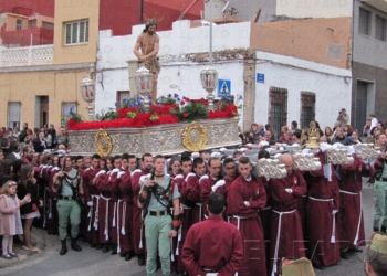 El Flagelado recorre Melilla en solitario, con la Virgen del Mayor Dolor encerrada