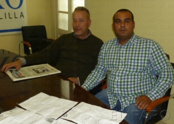 Un comerciante denuncia que     4 policías locales le agredieron     y le dejaron “tirado” en la calle