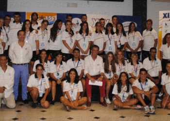 Foto de familia de todos los voluntarios.