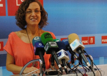 Rojas dice que hay menos ambulancias a pesar de que el coste no ha bajado
