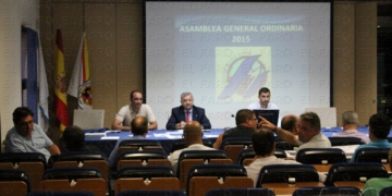 Diego Martínez, presidente de la FMF, en el momento de su aloción a los directivos presentes.