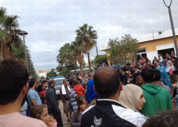 Una pelea de vigilantes y residentes del CETI acaba con un sirio detenido