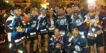 Los melillenses junto al campeón de la competición celebrada este fin de semana, el quinto por la izquierda.