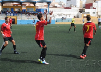 El CF Rusadir quiere acercarse a la zona noble