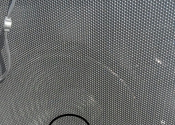 Disparan un ‘perdigonazo’ al stand de campaña electoral de Podemos