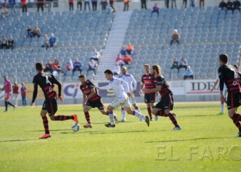 El Real Jaén ahonda la grave crisis del Melilla