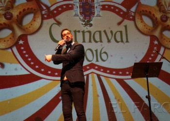 Pepito El Caja levanta al Kursaal al grito de: “¡Y menos Whatsapp y más Carnaval!”