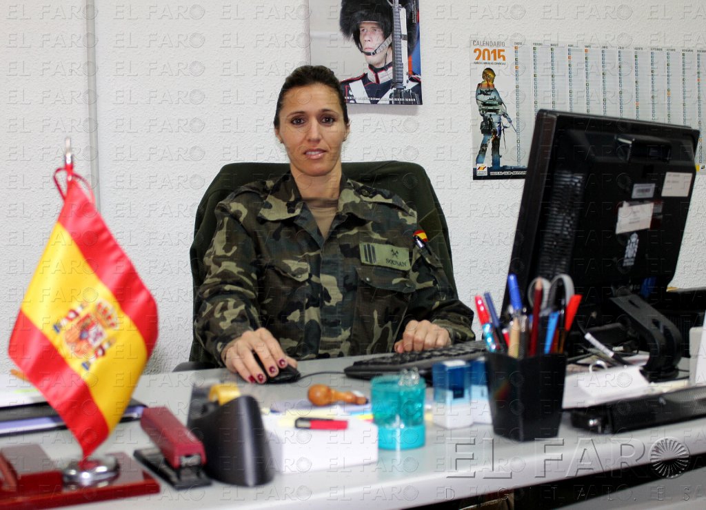 Dos militares evitan que un hombre agreda a su pareja en plena calle