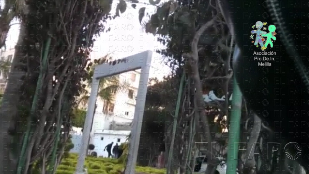 La Policía Local investigará un vídeo que muestra a agentes pateando a menas