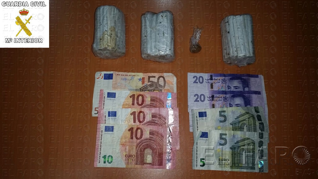 Detienen a dos menas que robaban teléfonos móviles para comprar droga