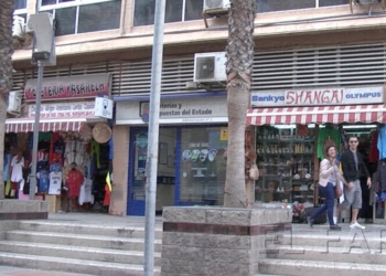 Los comercios locales abrirán hoy sus puertas para acoger a los corredores
