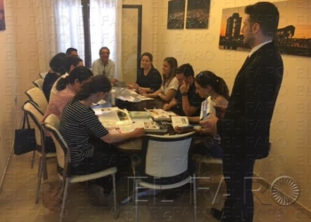 Un momento, durante el curso impartido en el Colegio de Dentistas.