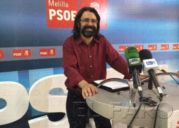 m.s. Juan Ángel Berbel, durante la rueda de prensa en la sede del PSOE.