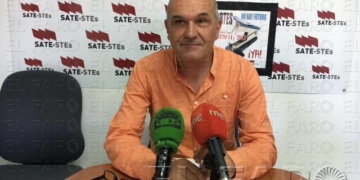 m.s. Higinio Rodríguez, miembro del secretariado de SATE-STEs, durante la rueda de prensa.