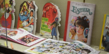 La muestra dedica una parte a la literatura con diversos cuentos troquelados.