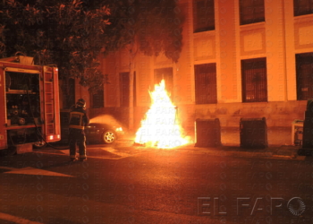 Un momento, durante la extinguición del fuego.