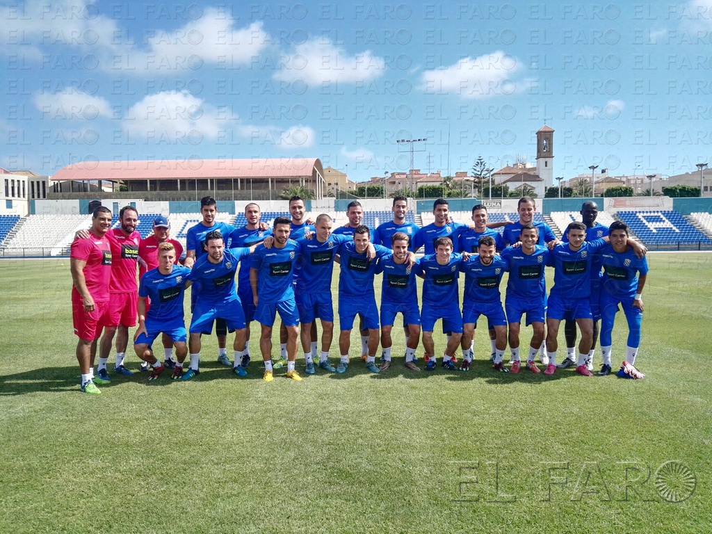 El proyecto deportivo de la UD Melilla comienza a rodar con la pretemporada