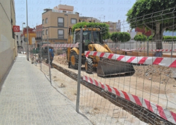 Una excavadora corta por error un cable y deja sin luz a unas 2.000 viviendas