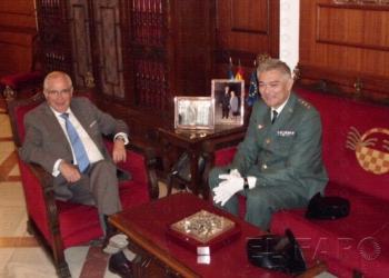 El director general de la Guardia Civil asiste a la toma de posesión del coronel Sierras