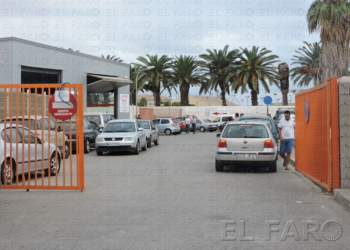 Entrada a las dos estaciones de la Inspección Técnica de Vehículos (ITV).