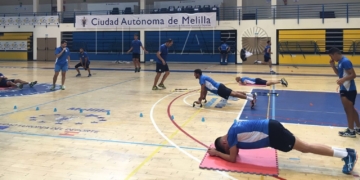 Jugadores de la escuadra del CV Melilla, en una de las sesiones de entrenamientos de esta semana.