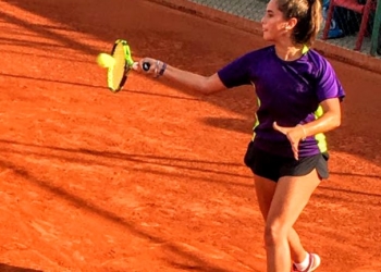 La melillense Leonor Meliveo, en una acción de su partido de primera ronda.