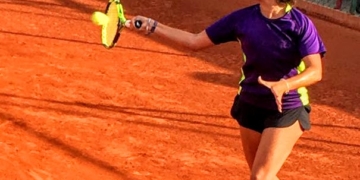 La melillense Leonor Meliveo, en una acción de su partido de primera ronda.