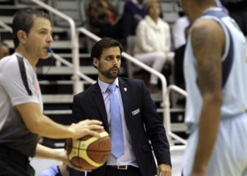 Alejandro Alcoba, entrenador de la escuadra de nuestra ciudad.