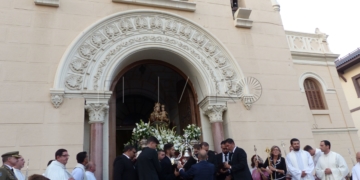 La Virgen de la Victoria saliendo del Sagrado Corazón en la procesión del pasado 8 de este mes.