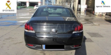 Imagen del coche robado en Francia y recuperado en Melilla.
