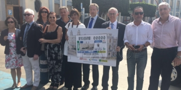 Los premiados, que se llevarán un afortunado ‘pellizco’ de 300.000 euros, recordarán especialmente la suerte que les ha traído el cupón melillense.