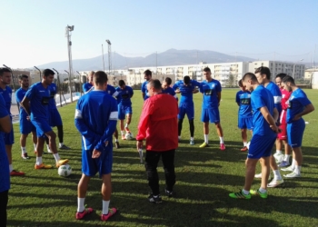 Los jugadores melillenses entrenándose en la jornada de ayer.