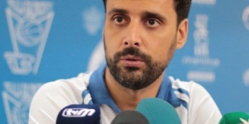 Alejandro Alcoba, durante la rueda de prensa ofrecida ayer.
