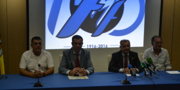 Diego Martínez junto al consejero de Educación, Juventud y Deportes, Antonio Miranda, así como José Muñoz y antonio Jáuregui.