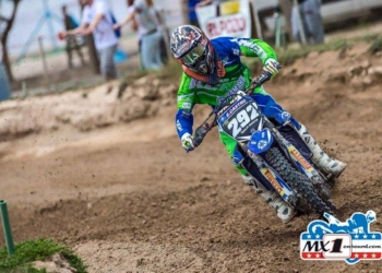 El melillense es una de los pilotos más espectaculares de todos el Campeonato de España, con su montura Yamaha.