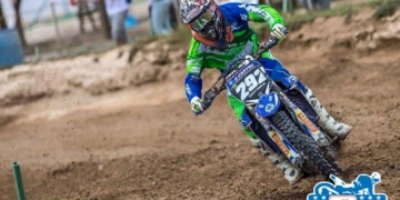 El melillense es una de los pilotos más espectaculares de todos el Campeonato de España, con su montura Yamaha.