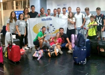 Varios momentos de la recepción que la Ciudad Autónoma brindó ayer a los jugadores de la Peña Real Madrid de las categorías alevín e infantil.