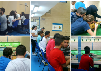Varios momentos de los diferentes ejercicios realizados por los docentes que visitaron las instalaciones melillenses de este deporte.