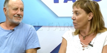 Paco Casaña y María del Mar Martínez, durante la entrevista en el plató de Faro TV.