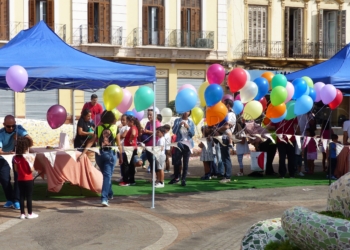 La ciudad ‘vive’ la calle O’Donnell y llena de color Héroes de España