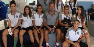 Componentes de la escuadra del Torreblanca, en el aeropuerto de nuestra ciudad.