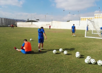 La plantilla unionista se pone el mono de trabajo