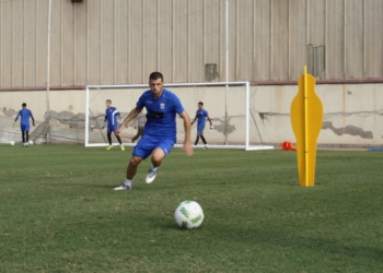 Los futbolistas de la escuadra azulina realizaron en la matinal de ayer lunes el primer entrenamiento de cara al partido del próximo domingo.