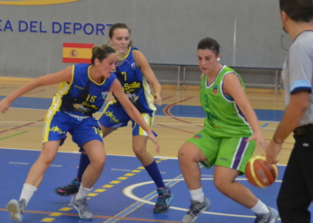 Las chicas de La Salle en busca de la victoria en Alhaurín,