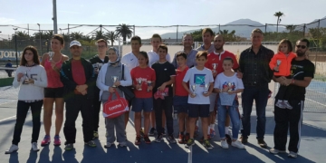 Foto de familia de todos los ganadores en las categorías que entraron en liza durante estos pasados días.